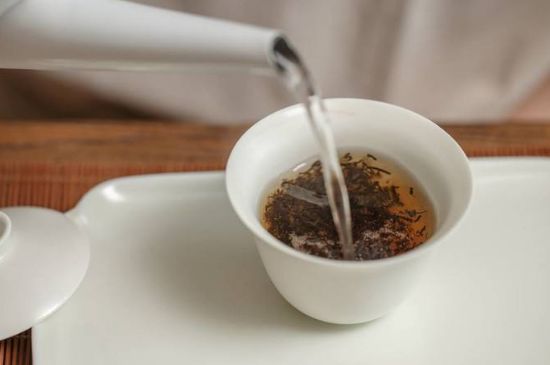 各類茶的注水方式，不同的茶泡茶時(shí)怎么注水
