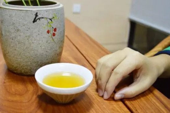 女人喝茶要行扣茶禮嗎，叩茶禮女士能用嗎？