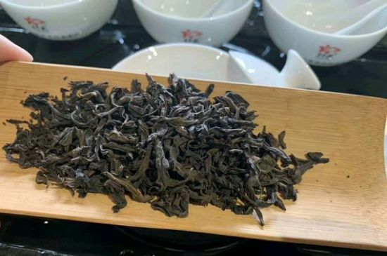 200一斤的茶葉算不算好，兩百一斤買的是中低檔茶