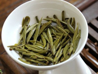 白毫銀針?lè)艓啄曜詈茫缀零y針什么年份最好？