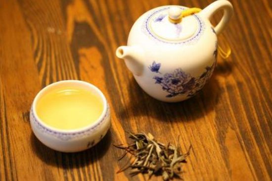 什么茶葉容易放香精，香精茶有什么危害？