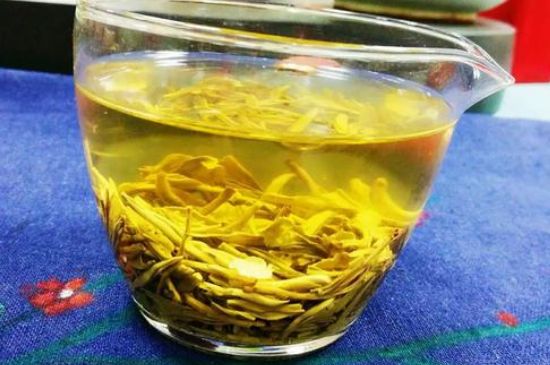 老茶和新茶哪個(gè)好，老茶好喝還是新茶好喝