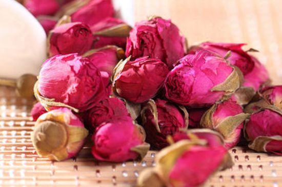 玫瑰花的最佳搭配，喝玫瑰花茶搭配什么喝好？