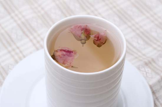 怎么判斷玫瑰花茶好不好，玫瑰花茶怎么樣鑒別
