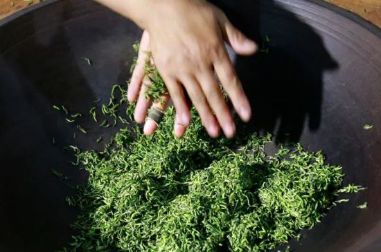 茶葉怎么炒制才香，怎樣炒茶葉更香？