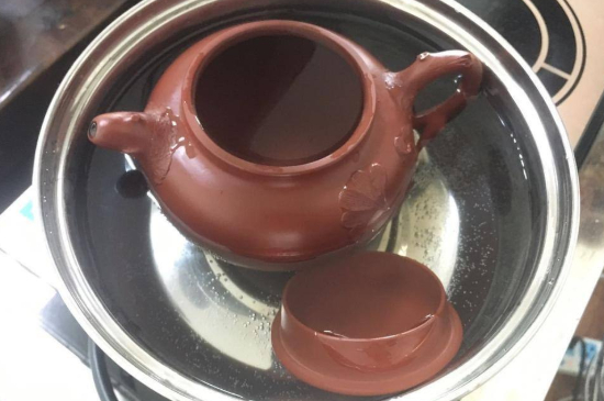 紫砂開壺和不開壺的區(qū)別，紫砂壺開壺的正確方法及開壺建議