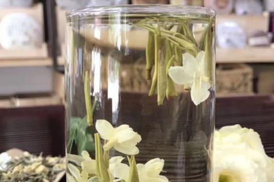 茉莉龍珠保質(zhì)期多長(zhǎng)時(shí)間，茉莉龍珠茶放幾年了還能喝嗎？