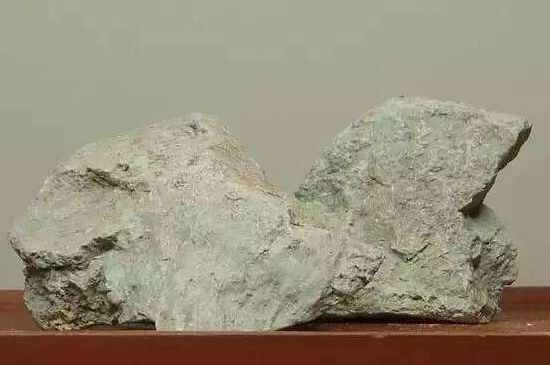 本山綠泥怎么分辨真假，真正的本山綠泥紫砂壺怎么鑒別？