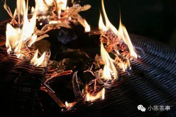 怎樣炭焙巖茶？揭秘武夷巖茶的炭焙技藝