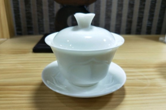 常見的七大材質(zhì)的茶具優(yōu)缺點(diǎn)，用什么材質(zhì)的茶具泡茶最好？