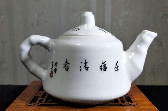 瓷壺適合泡什么茶，瓷器茶具喝什么茶好