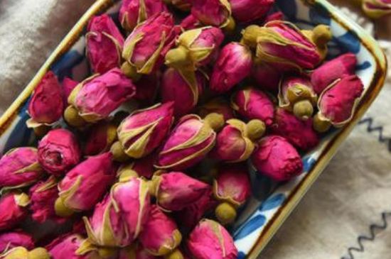 干玫瑰花泡水放幾顆，玫瑰花泡水一次放幾朵？