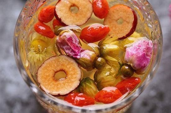 干玫瑰花泡水放幾顆，玫瑰花泡水一次放幾朵？