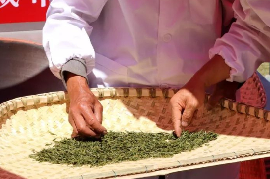 綠茶加工工藝流程圖，綠茶的加工制作包含哪幾個(gè)步驟？
