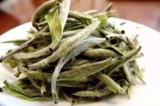 白茶三年為藥七年為寶的原理，為什么說(shuō)一年茶三年藥七年寶？