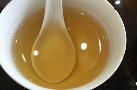 女人喝金駿眉的好處和壞處，女性喝金駿眉可減肥養(yǎng)顏