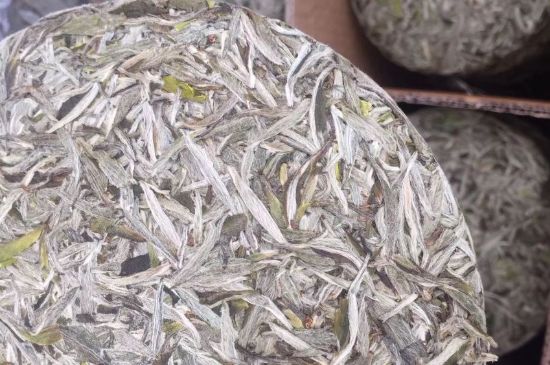 7年壽眉和2年白牡丹哪個好，老白茶壽眉與白牡丹的口感區(qū)別