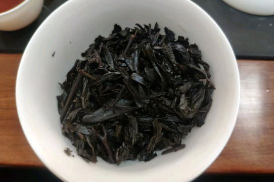 大紅袍煙熏味是好茶嗎，能不能喝對人體有壞處嗎