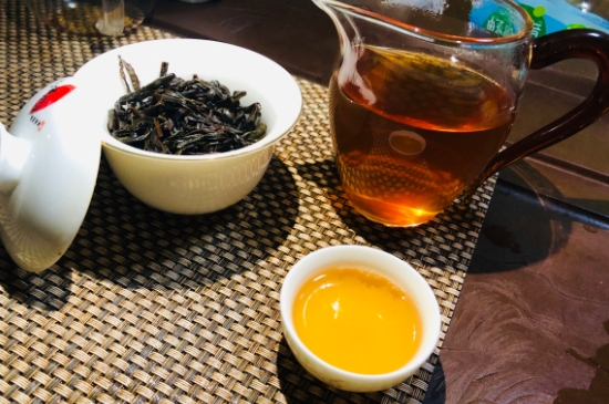 為什么喝巖茶會上火，巖茶喝多上火怎么辦？