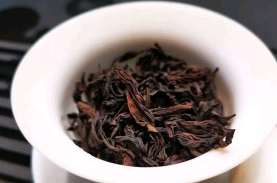 長期喝巖茶會上火嗎？巖茶這樣喝了容易上火！