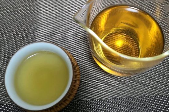 7年壽眉和2年白牡丹哪個好，老白茶壽眉與白牡丹的口感區(qū)別