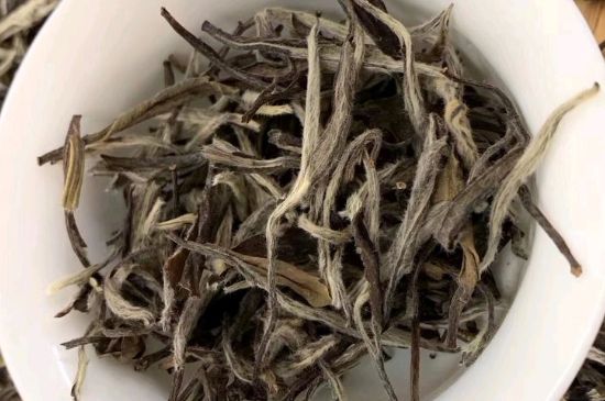 三年白茶賽砒霜，這是真的嗎？