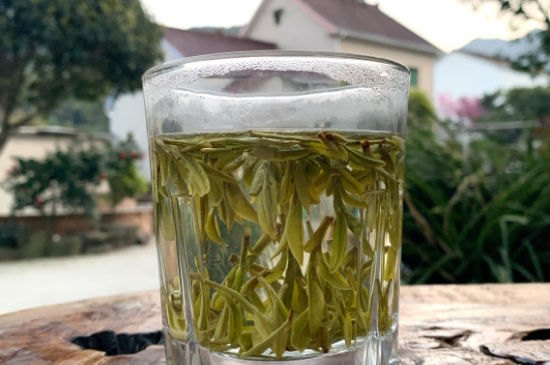 西湖龍井茶頭采和二采區(qū)別，明前龍井一采和二采什么味道？