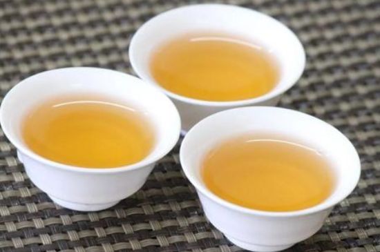 蜜蘭香和鴨屎香區(qū)別，鳳凰單樅鴨屎香vs蜜蘭香圖片對(duì)比