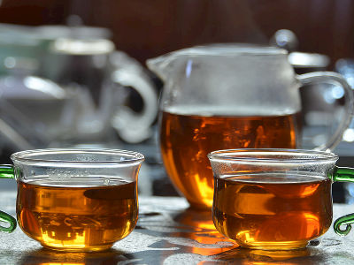 紅茶和綠茶的區(qū)別，常喝紅茶好還是綠茶好？