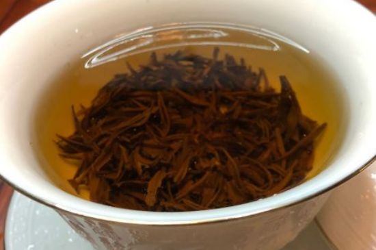 女人晚上喝紅茶好嗎，女人紅茶啥時候喝最好？