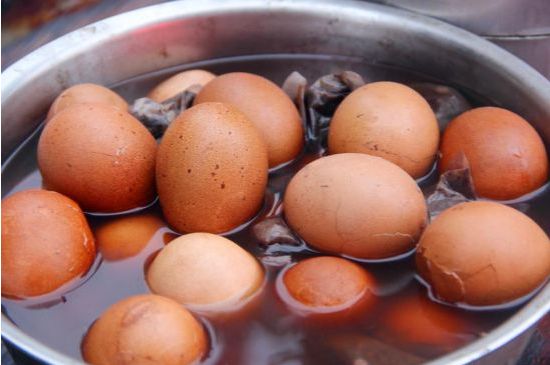 龍井茶放二年了能喝嗎，過(guò)期龍井茶的妙用！