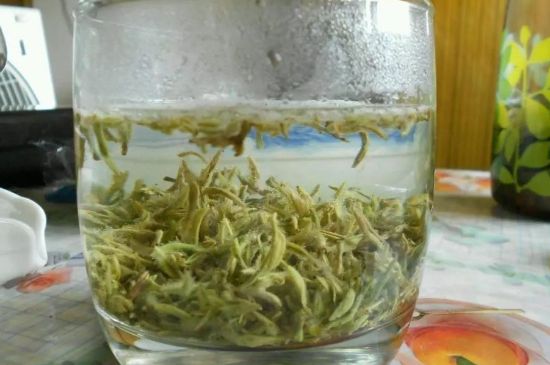 碧螺春為什么泡水渾濁，碧螺春茶葉泡水感覺(jué)很臟是混濁的