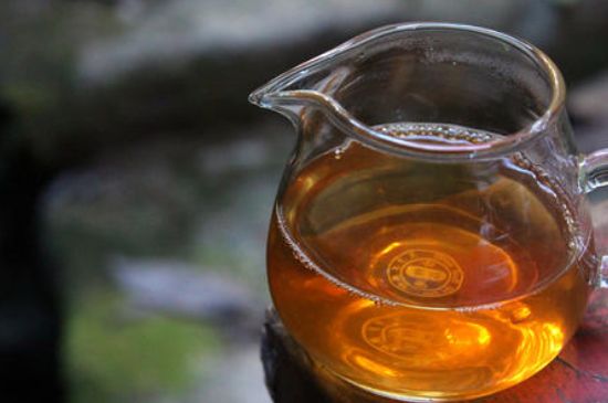 肉桂茶和大紅袍哪個(gè)貴，武夷山肉桂與大紅袍的價(jià)格比較