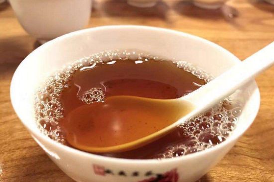 肉桂茶和大紅袍哪個(gè)貴，武夷山肉桂與大紅袍的價(jià)格比較