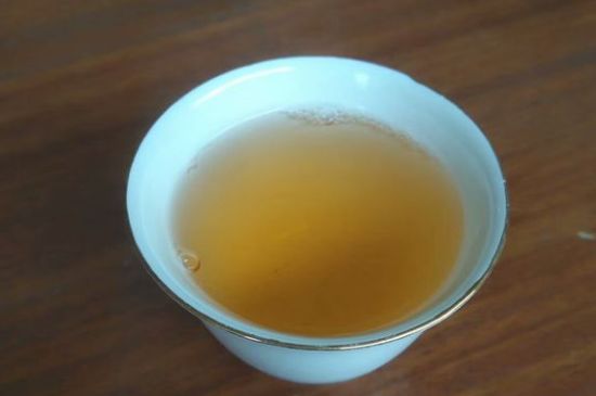 黑茶排濕毒的身體表現(xiàn)，喝黑茶排毒反應癥狀
